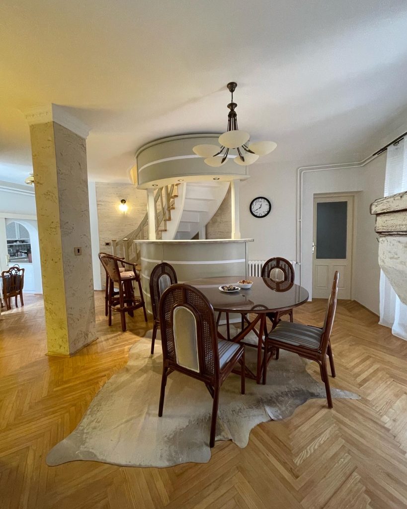 7092d638 477b 48f9 bbe5 d5ef3a97e4a8