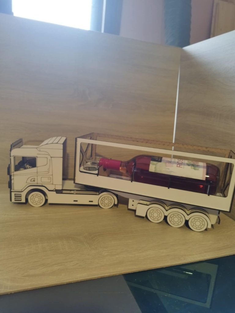 1ea9af3b 4fab 4bb5 a616 3149bf37f2ab