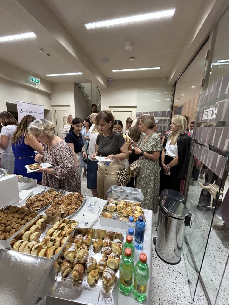 0 02 05 7056c25c0c99cc6b60afd987d3f7d849fc6d27b612bfeaf2cb82816633a5ada8 30d24caf8f69d3ba